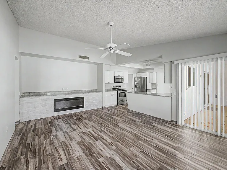 12714 W Crystal Lake Dr — Photo 6