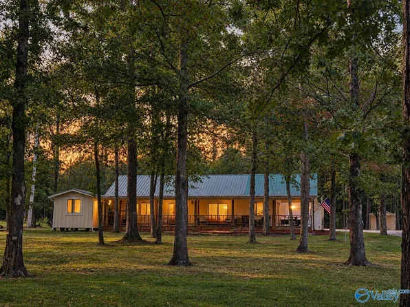 575 County Road 102, Cedar Bluff, AL 35959
