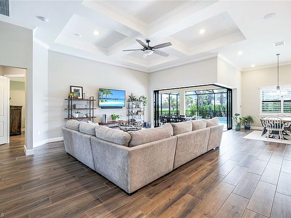3rd image of 9554 Everglades DR