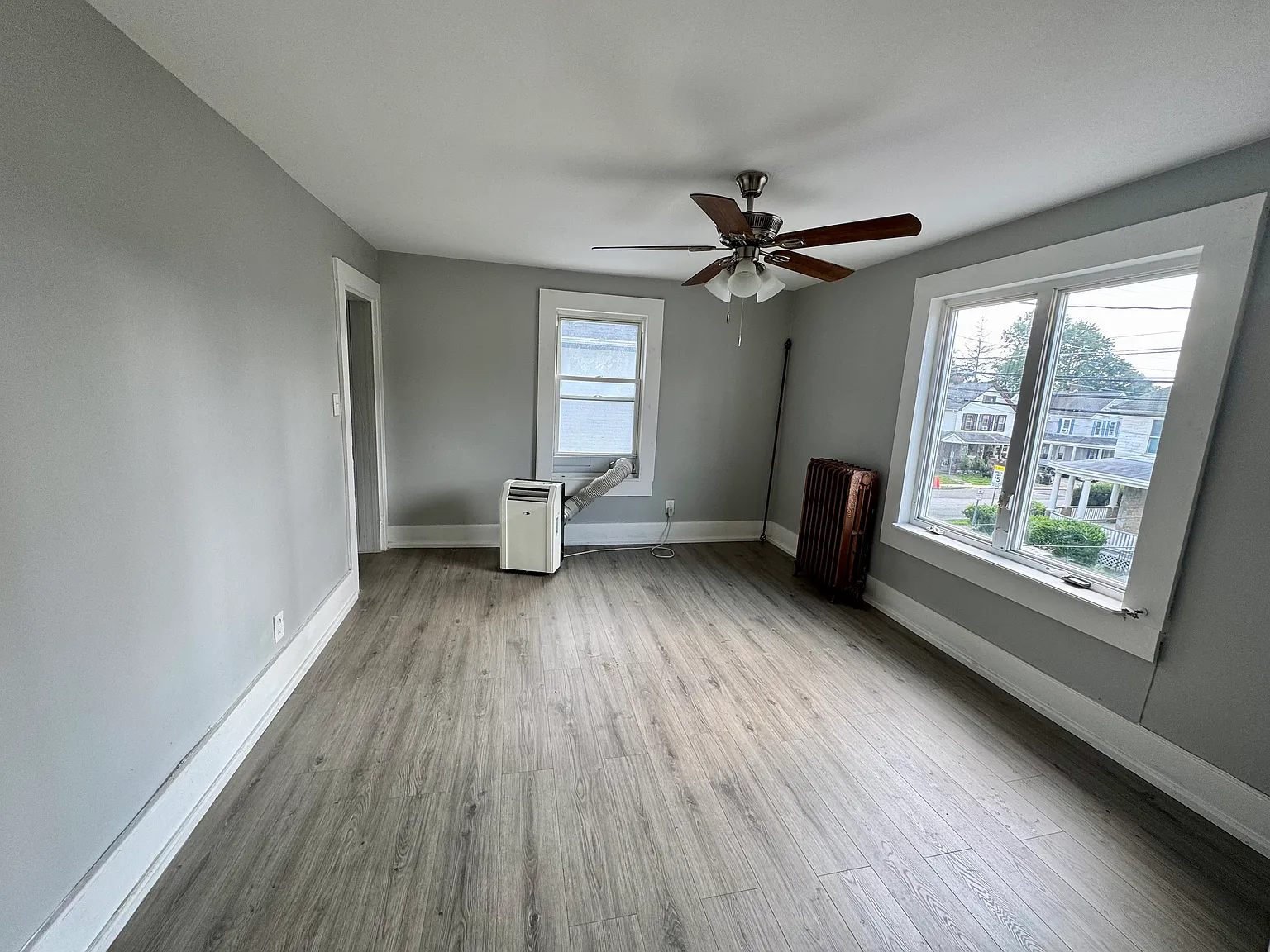 36 Walnut St — Photo 3