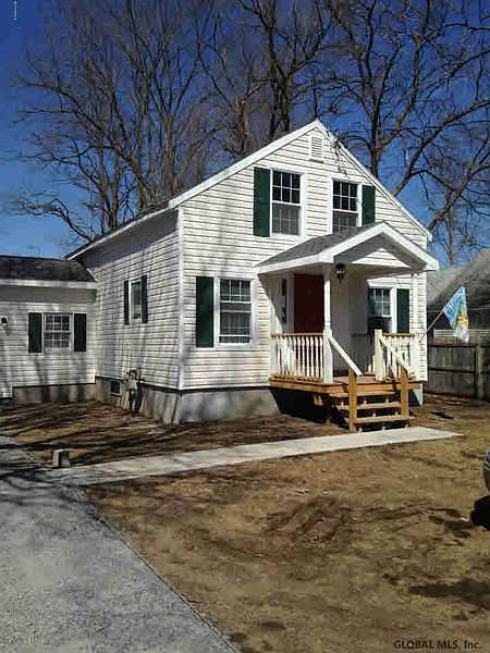 4th image of 13 KATHERINE Avenue