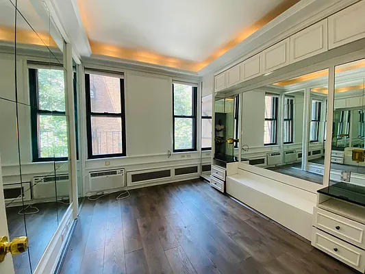 Rented by Aventana | media 4