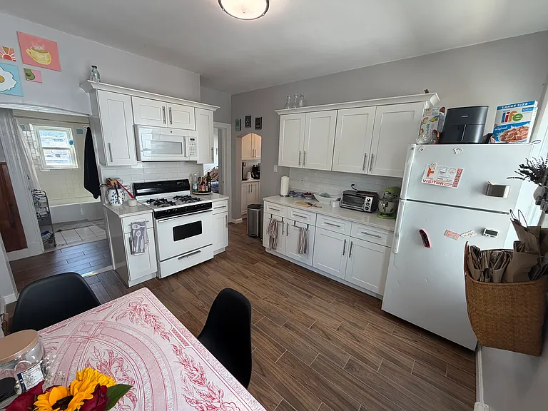 11 Houghton St #3A — Photo 1