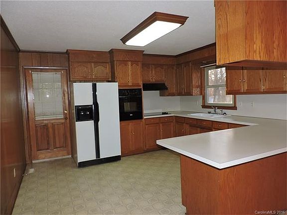2nd image of 1113 Brookwood Ext