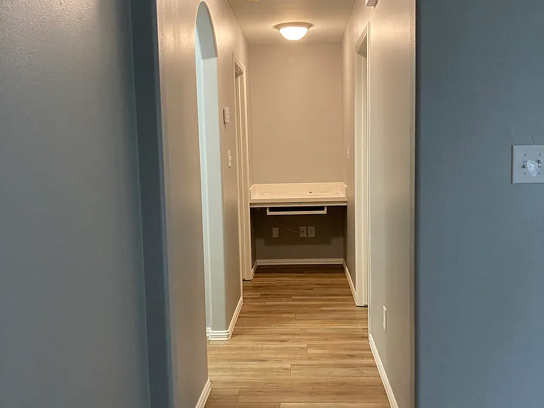 910 English Ave — Photo 12
