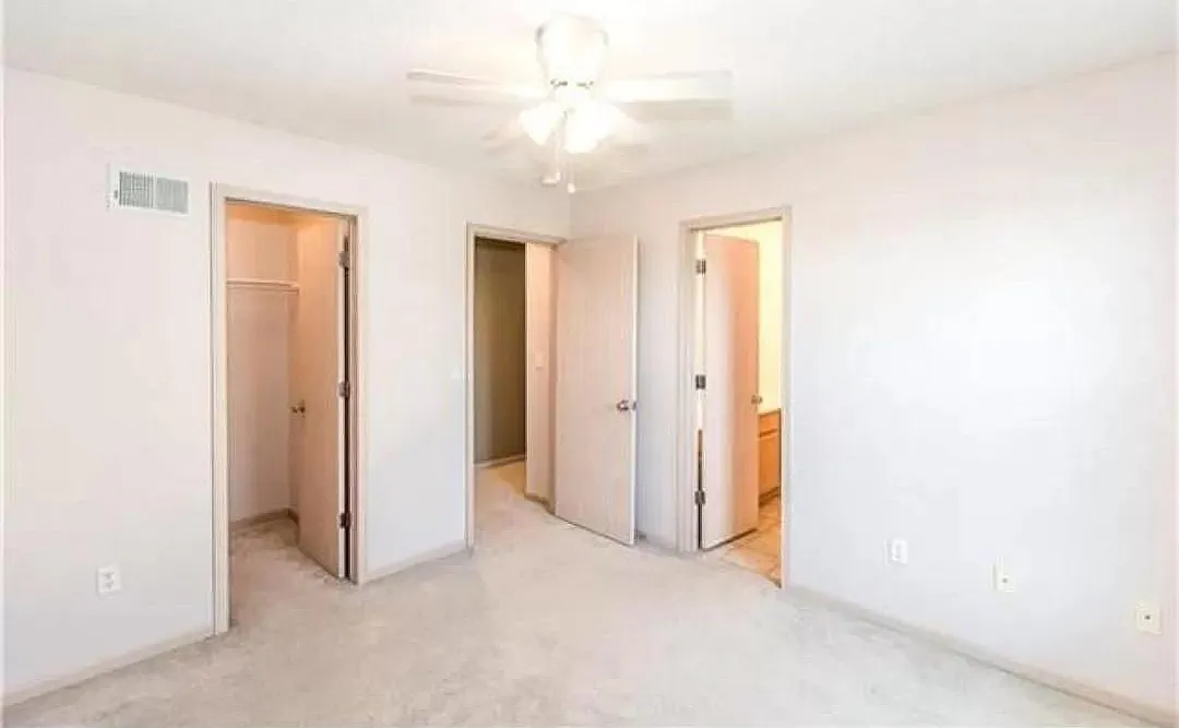 3 bed, 1500 sqft, $1,957 — Photo 3