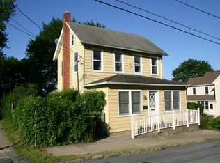 21 W 2nd St, Wind Gap, PA 18091