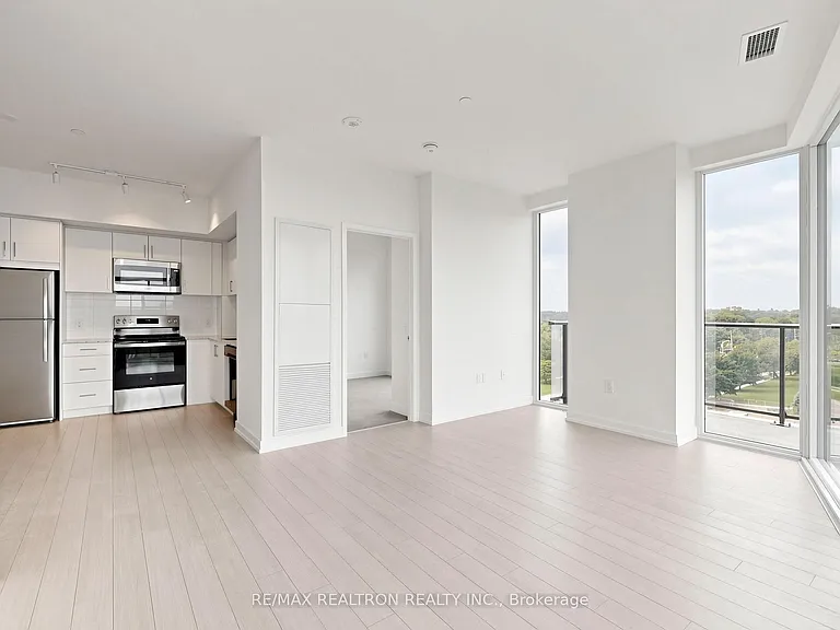 4010 Eglinton Ave W #702 — Photo 7