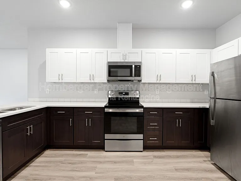 356 E 7th Ave #102 — Photo 3