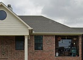 2nd image of 2005 Albert Broadfoot St #202