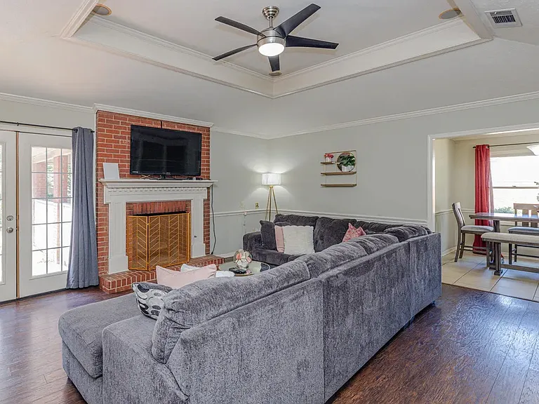 111 Squirrel Hill Dr — Photo 8