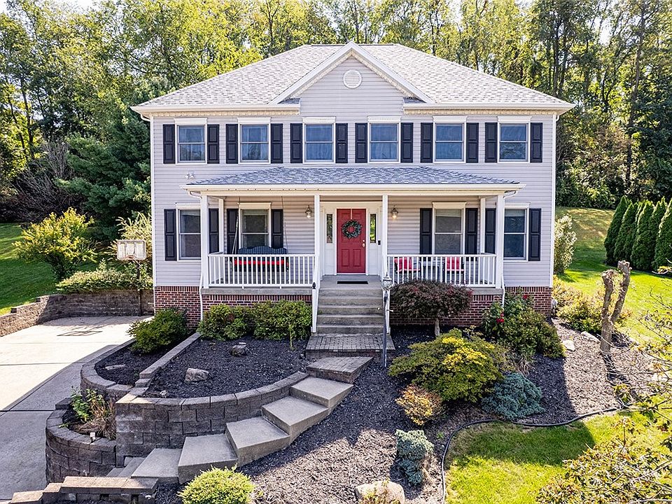 1st image of 82 Laurel Dr