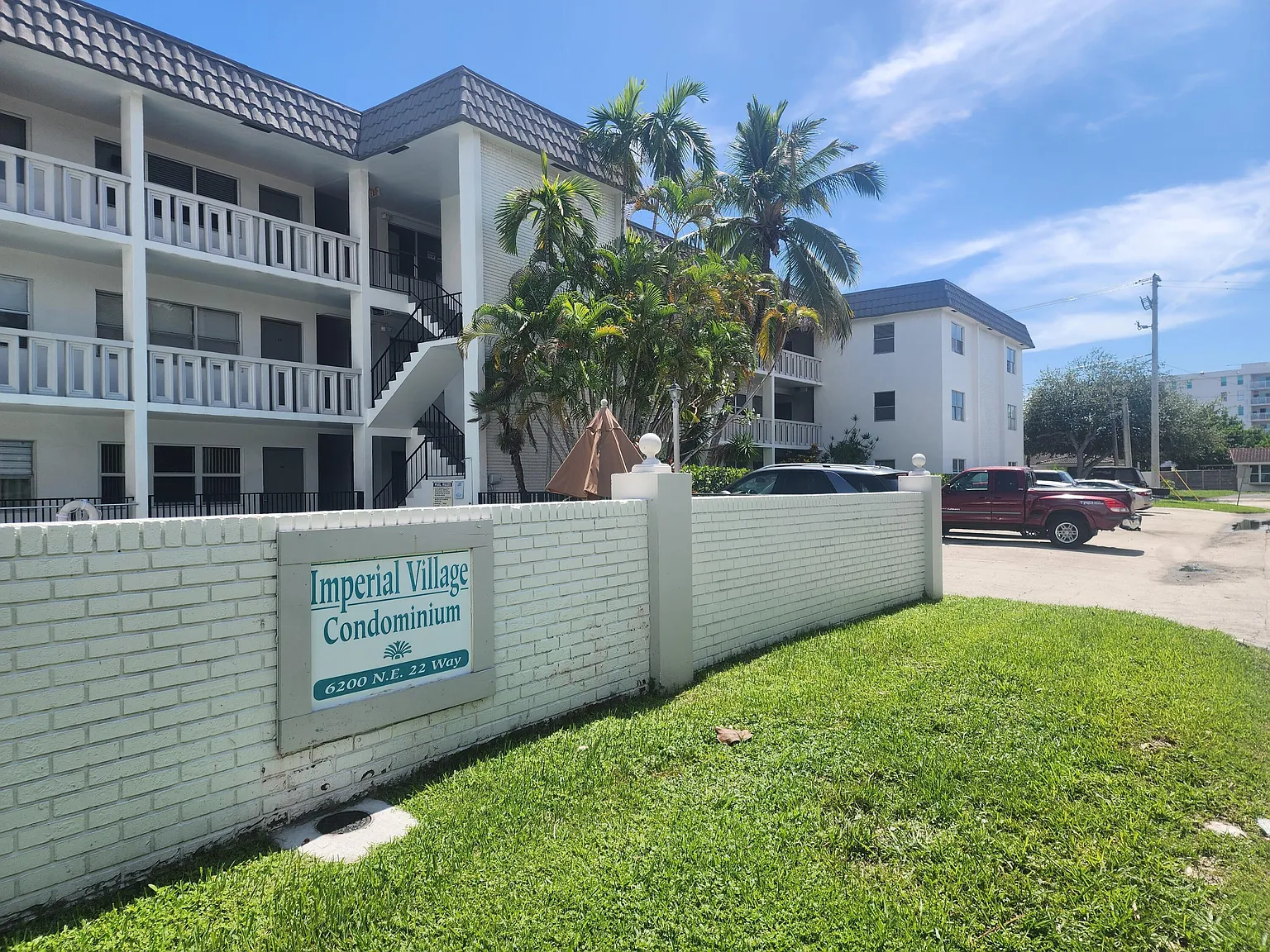 2 bed, 1.5 bath, 920 sqft, $2,300 — Photo 4