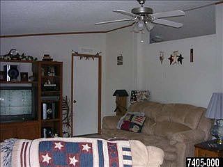 3rd image of 33 Jacqueline Dr
