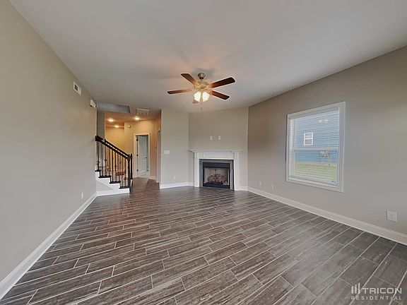 3rd image of 2389 Andersonville Dr