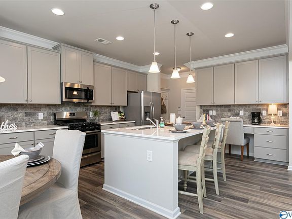 4th image of 106 Lincoln Gray Cir