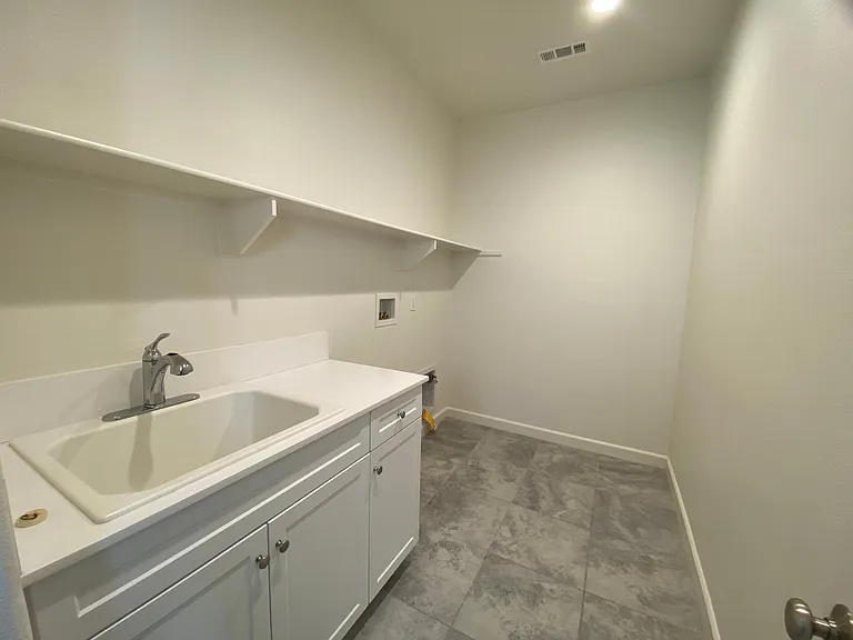 15745 Moonflower Ave — Photo 14