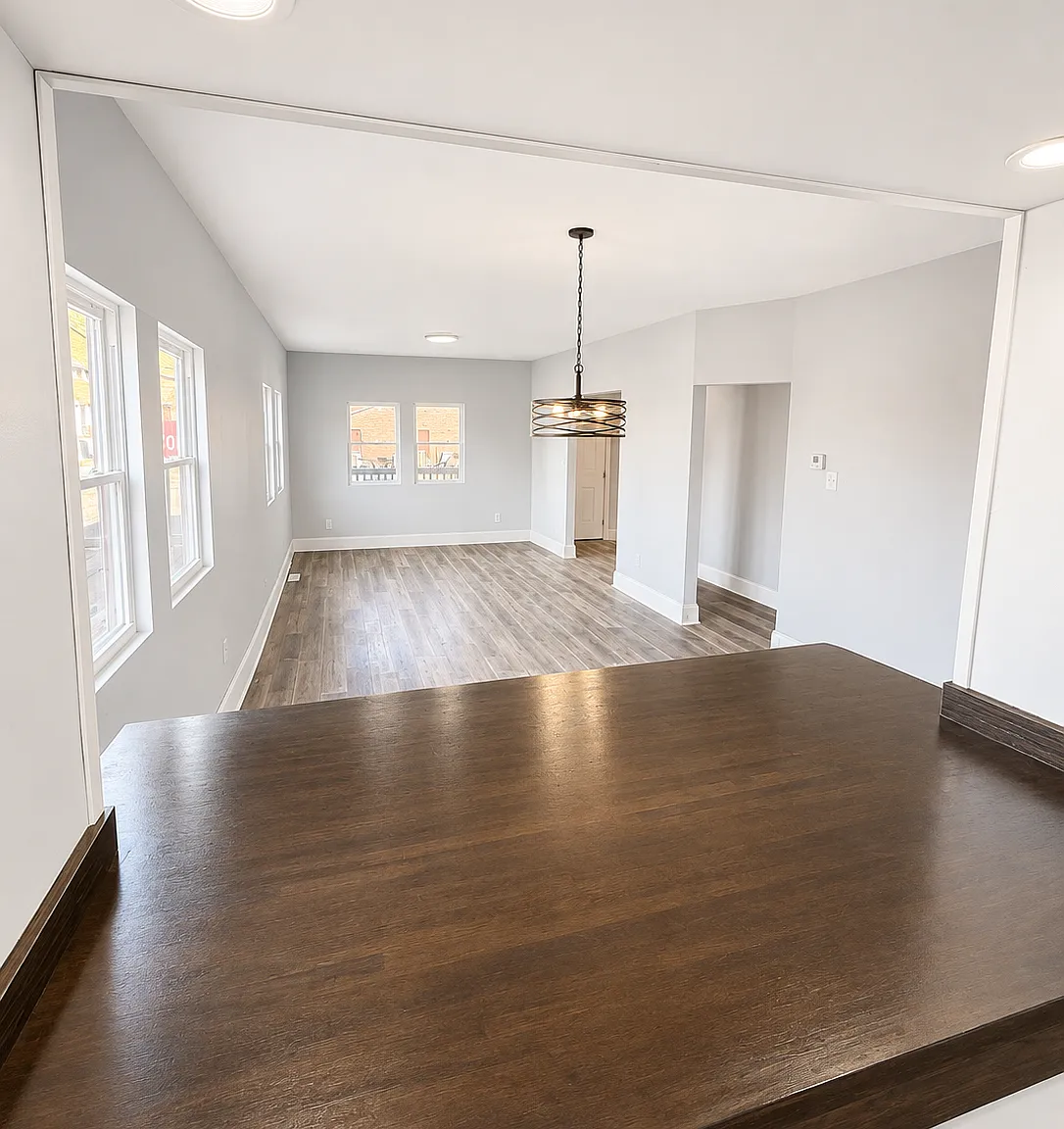 3 bed, 2400 sqft, $1,495 — Photo 4