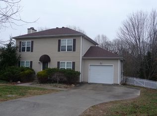 743 Cloud Dr, Clarksville, TN 37043