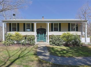 142 Loder Rd, Yorktown Heights, NY 10598