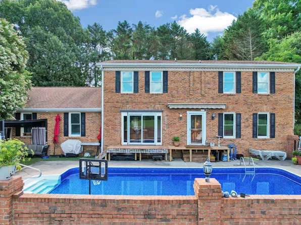 2818 Harris Cir NW, Cleveland, TN 37312
