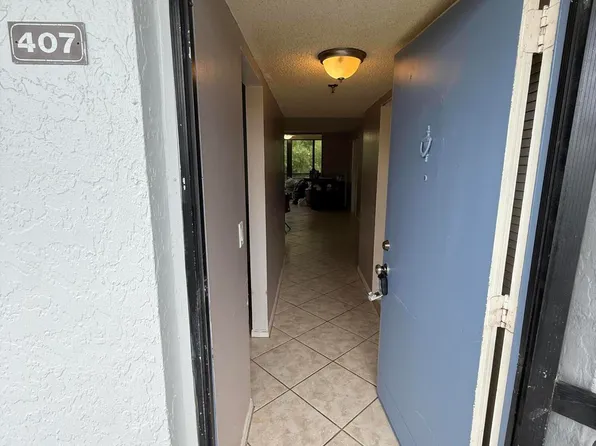 4760 W Lucerne Lakes Blvd W #407, Lake Worth, FL 33467