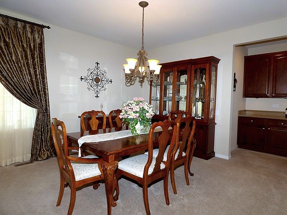 4th image of 3687 Canton Cir