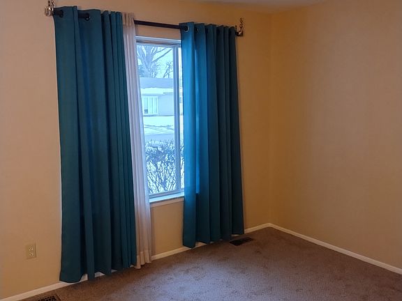 4th image of 97-101 School Ave