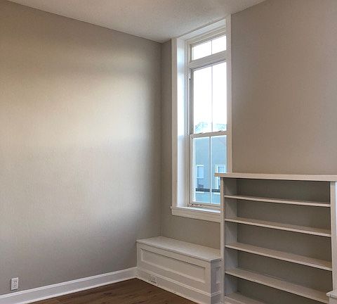 2nd image of 123 S Meridian St #B