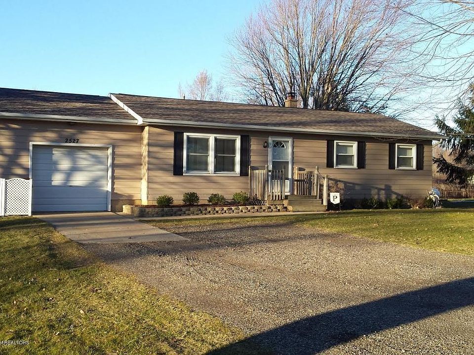 1st image of 2527 Island Hwy