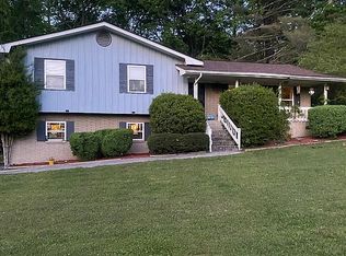 1323 Holcomb Rd, Ringgold, GA 30736