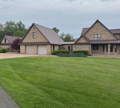 2nd image of 46675 Clarkson Rd