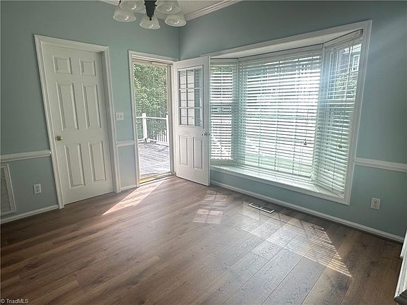 4th image of 4116 Moss Brook Dr