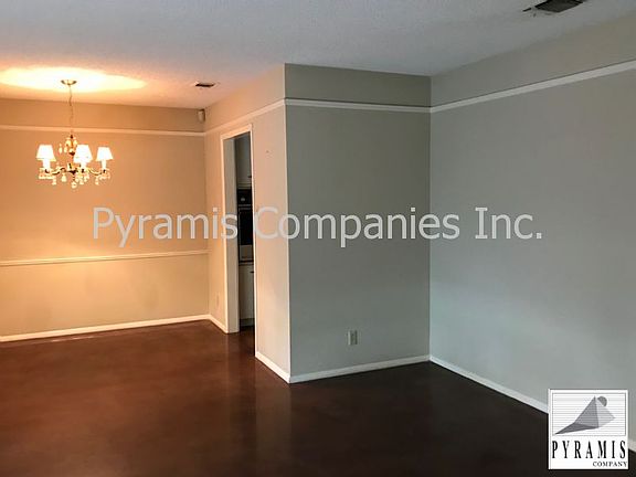 4th image of 3727 Chartwell Dr