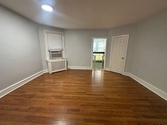 5th image of 1337 Devereaux Ave