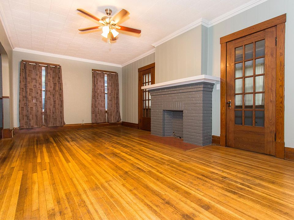 1st image of 350 Linden Ave #350