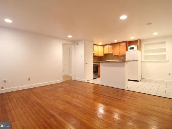 30 S 22nd St APT 23, Philadelphia, PA 19103
