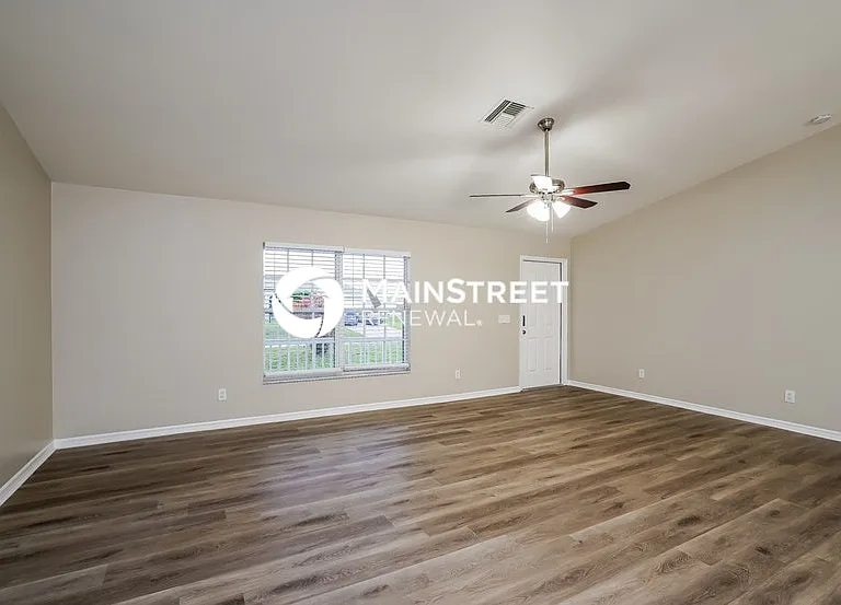 1406 NW 8th Pl — Photo 4