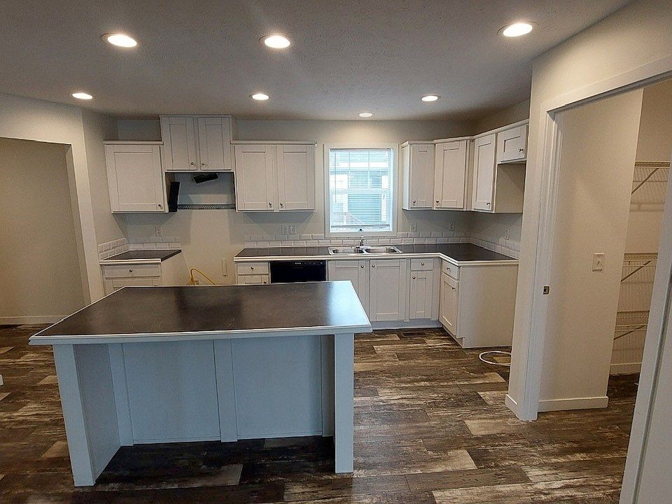 1st image of 20769 Seneca Dr #80