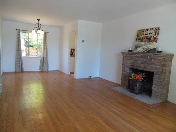 2nd image of 795 La Para Ave