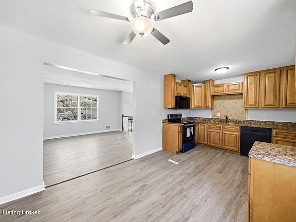 3rd image of 5917 Whispering Hills Blvd