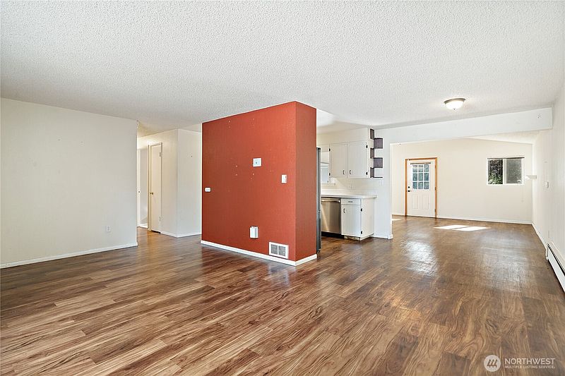 5th image of 3615 Hunt Street