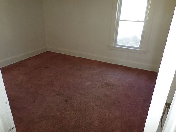 2nd image of 622 Almyra Ave
