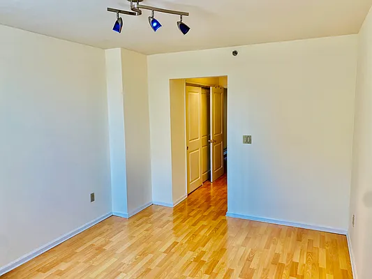 Rented by Carroll Gardens Realty | media 19