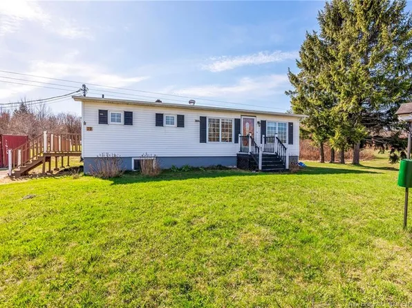 19 Sunset Ave, Sussex, NB E5P 3R2