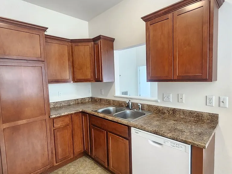 112 Woodcreek Cir — Photo 12
