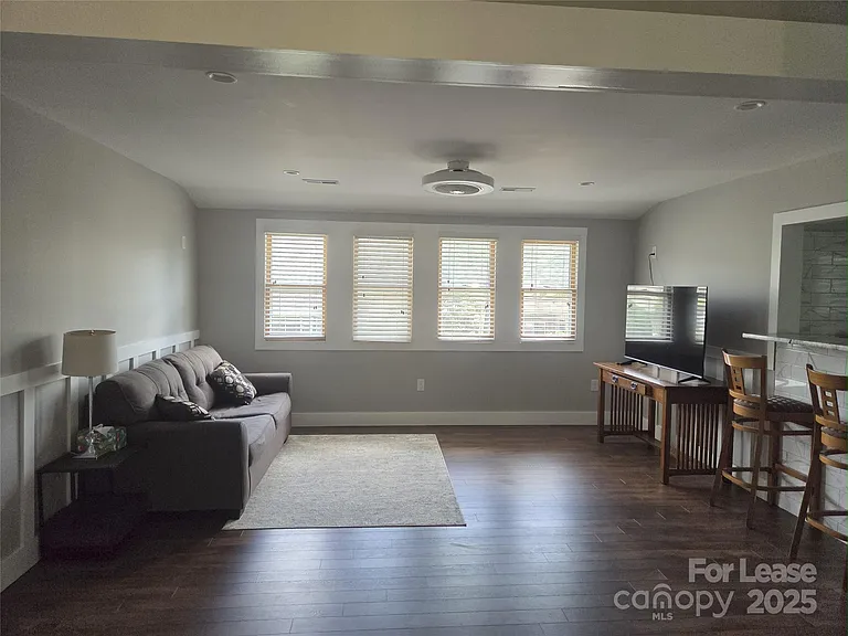 238 S Main St — Photo 7