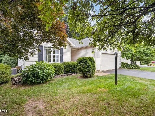 17 Sundance Drive, Saratoga Springs, NY 12866