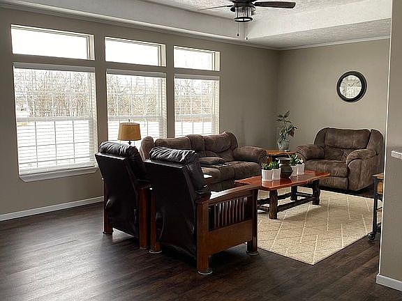 4th image of 350 W 680th Ave