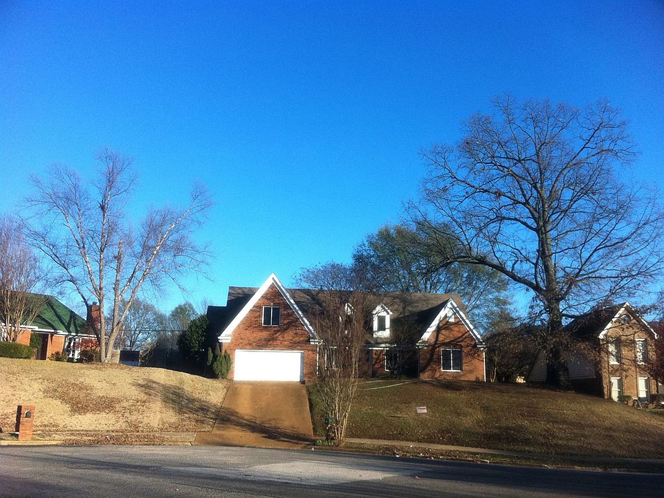 1st image of 84 Rhonda Cir E